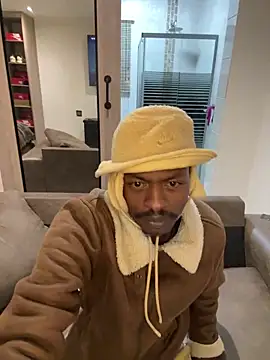 Snapshot of AllDayBbC chatting on September 28, 2025, 7:54 pm AllDayBbC online show from September 28, 2025, 7:54 pm