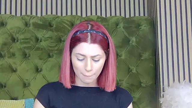 LunaHart online show from February 22, 2026, 9:11 am