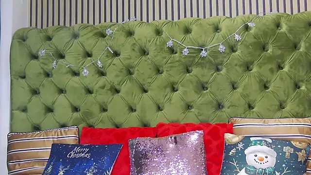 LunaHart online show from January 13, 2026, 11:58 am