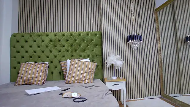 Snapshot of LunaHart chatting on October 22, 2025, 6:51 pm LunaHart online show from October 22, 2025, 6:51 pm