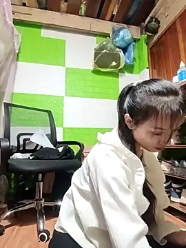 Snapshot of tdtd98 chatting on November 2, 2025, 4:28 am tdtd98 online show from November 2, 2025, 4:28 am