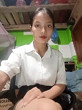 Snapshot of tdtd98 chatting on October 3, 2025, 8:05 am tdtd98 online show from October 3, 2025, 8:05 am