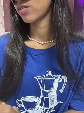 Snapshot of Desire_Zoya chatting on December 19, 2025, 3:47 pm Desire Zoya online show from December 19, 2025, 3:47 pm