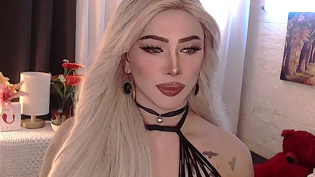 Snapshot of Your_valentina_goddess chatting on October 7, 2025, 1:28 am Your valentina goddess online show from October 7, 2025, 1:28 am