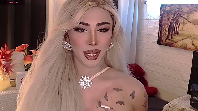 Snapshot of Your_valentina_goddess chatting on September 27, 2025, 12:39 am Your valentina goddess online show from September 27, 2025, 12:39 am