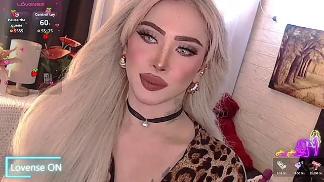 Snapshot of Your_valentina_goddess chatting on October 30, 2025, 3:38 am Your valentina goddess online show from October 30, 2025, 3:38 am
