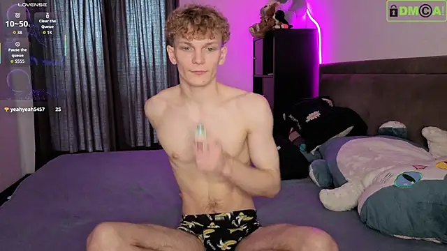 Snapshot of adam_chris chatting on October 5, 2025, 7:54 am adam chris online show from October 5, 2025, 7:54 am