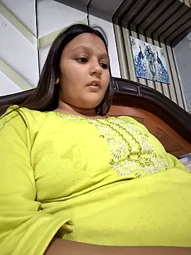 Anushka14321 online show from January 7, 2026, 4:23 pm