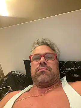 Snapshot of MRobertoviorel chatting on September 20, 2025, 5:23 am MRobertoviorel online show from September 20, 2025, 5:23 am