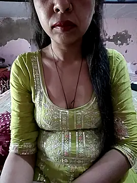 Paakhi-Singh online show from December 22, 2025, 6:13 am