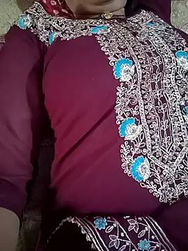 Snapshot of Paakhi-Singh chatting on November 3, 2025, 7:13 am Paakhi-Singh online show from November 3, 2025, 7:13 am