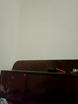 Snapshot of RAYI_Queen_2 chatting on October 22, 2025, 12:48 pm RAYI Queen 2 online show from October 22, 2025, 12:48 pm