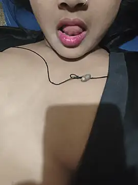 RAYI Queen 2 online show from May 18, 2026, 7:29 pm