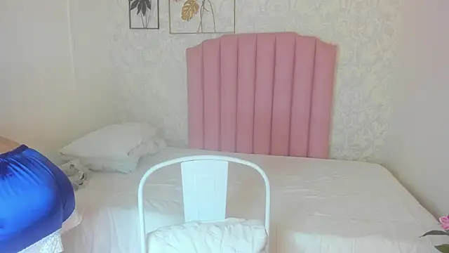 Anni cervantes online show from September 29, 2025, 3:02 am