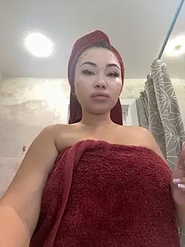 Mia stepMOM online show from September 16, 2025, 4:35 am