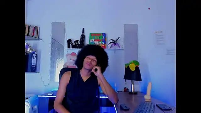 Snapshot of DEAMOL chatting on October 6, 2025, 6:36 am DEAMOL online show from October 6, 2025, 6:36 am