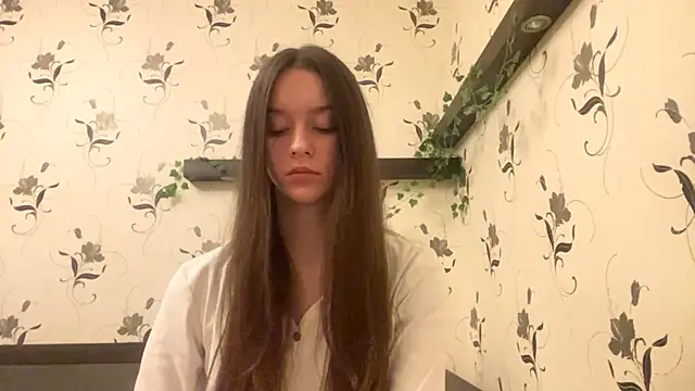 AshleyEady online show from October 2, 2025, 9:18 pm