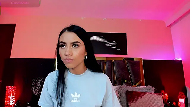 Snapshot of ScarletTorres chatting on December 1, 2025, 7:04 pm ScarletTorres online show from December 1, 2025, 7:04 pm