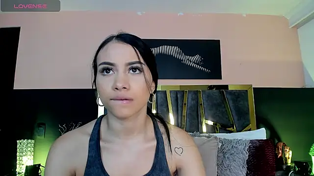 Snapshot of ScarletTorres chatting on December 20, 2025, 3:04 pm ScarletTorres online show from December 20, 2025, 3:04 pm