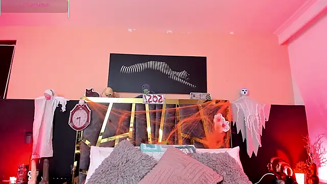 Snapshot of ScarletTorres chatting on November 1, 2025, 2:00 pm ScarletTorres online show from November 1, 2025, 2:00 pm