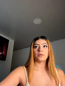 Melissa coll online show from September 23, 2025, 9:44 pm