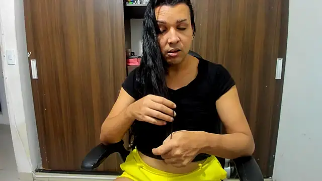 Snapshot of miss_bigcockts chatting on October 14, 2025, 5:19 am miss bigcockts online show from October 14, 2025, 5:19 am