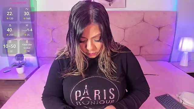 Snapshot of isabella_horney_ chatting on September 14, 2025, 7:47 pm isabella horney online show from September 14, 2025, 7:47 pm