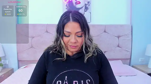 Snapshot of isabella_horney_ chatting on September 22, 2025, 8:26 pm isabella horney online show from September 22, 2025, 8:26 pm