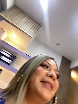 isabella horney  online show from March 23, 2026, 12:27 pm