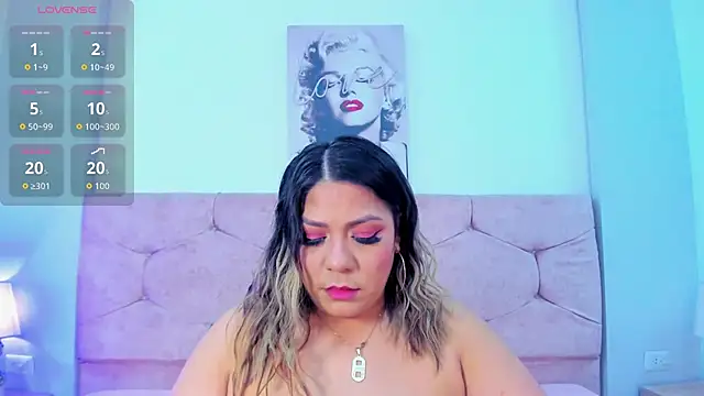 Snapshot of isabella_horney_ chatting on September 23, 2025, 4:36 pm isabella horney online show from September 23, 2025, 4:36 pm