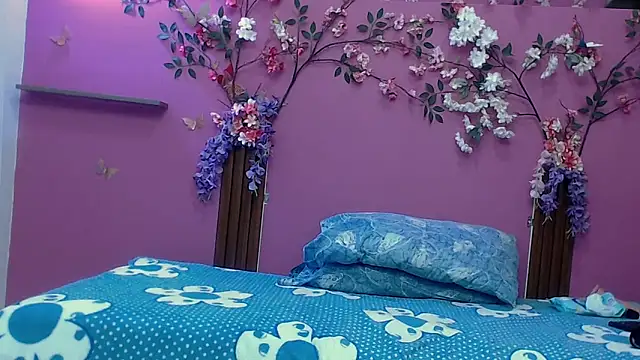 skinnybarbie022 online show from November 24, 2025, 12:32 am