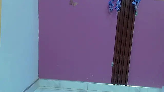 Snapshot of skinnybarbie022 chatting on October 17, 2025, 12:58 am skinnybarbie022 online show from October 17, 2025, 12:58 am