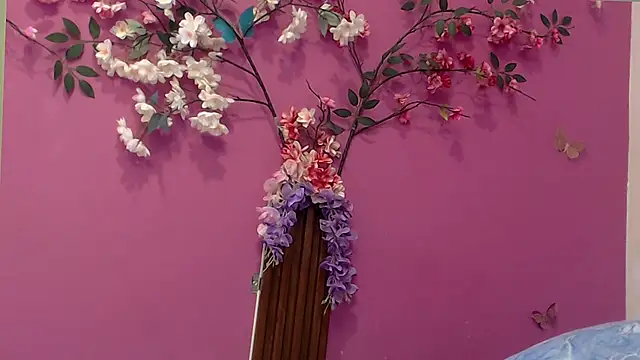 Snapshot of skinnybarbie022 chatting on October 16, 2025, 1:47 am skinnybarbie022 online show from October 16, 2025, 1:47 am