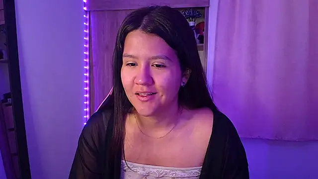 Oliviawatson1 online show from May 28, 2026, 12:11 pm