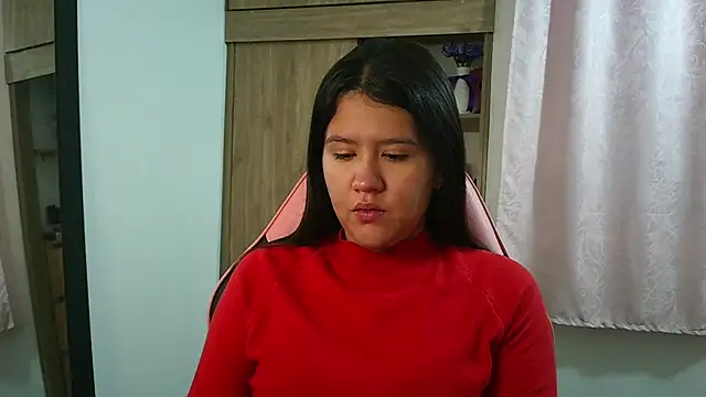 Oliviawatson1 online show from March 31, 2026, 12:07 pm