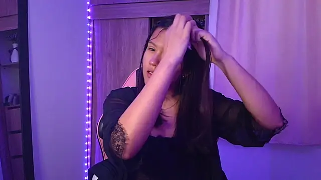 Oliviawatson1 online show from February 14, 2026, 12:16 pm