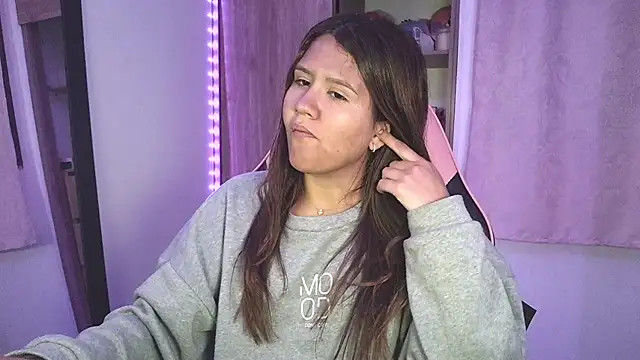 Oliviawatson1 online show from October 12, 2025, 12:34 am