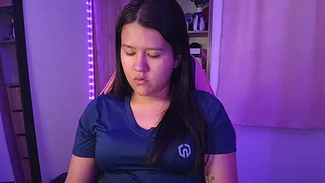 Snapshot of Oliviawatson1 chatting on June 30, 2026, 12:27 pm Oliviawatson1 online show from June 30, 2026, 12:27 pm