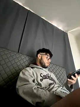 Snapshot of stalinhernandez chatting on October 31, 2025, 3:30 pm stalinhernandez online show from October 31, 2025, 3:30 pm