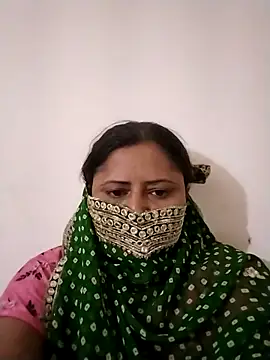 Snapshot of Sexey-Rani chatting on October 8, 2025, 3:19 am Sexey-Rani online show from October 8, 2025, 3:19 am