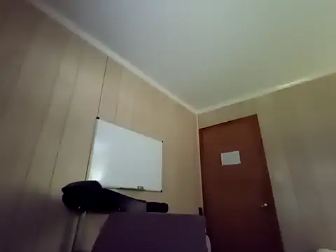 Snapshot of NaturalBeautyQueen chatting on September 30, 2025, 1:39 pm NaturalBeautyQueen online show from September 30, 2025, 1:39 pm