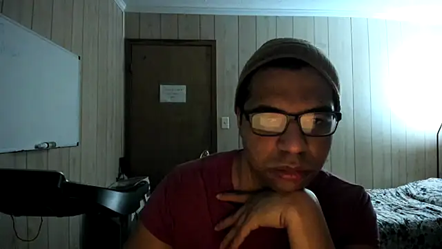 Snapshot of NaturalBeautyQueen chatting on October 3, 2025, 12:03 am NaturalBeautyQueen online show from October 3, 2025, 12:03 am