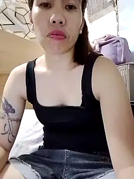 Snapshot of Deliciousgirl14 chatting on November 12, 2025, 4:38 am Deliciousgirl14 online show from November 12, 2025, 4:38 am