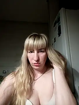 babyjessi online show from October 4, 2025, 8:10 pm