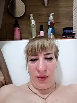 babyjessi online show from April 6, 2026, 8:32 pm