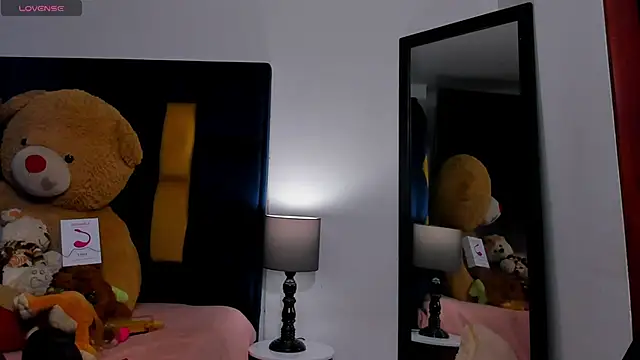 Evan Storn online show from November 8, 2025, 3:54 am