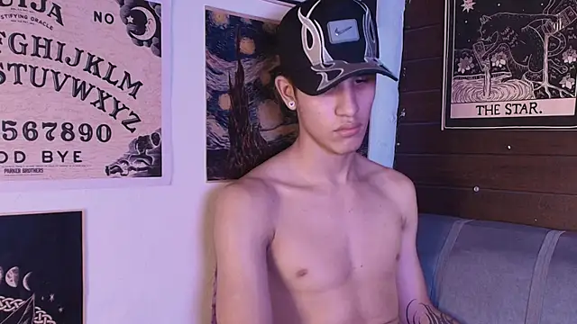 Snapshot of _realwav chatting on September 18, 2025, 9:29 pm  realwav online show from September 18, 2025, 9:29 pm