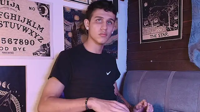 Snapshot of _realwav chatting on September 14, 2025, 12:38 pm  realwav online show from September 14, 2025, 12:38 pm