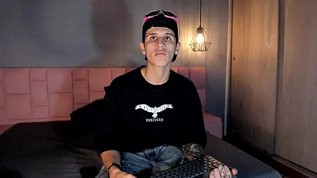  realwav online show from November 20, 2025, 5:02 pm