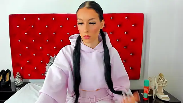 Snapshot of PleasureJasmine chatting on October 19, 2025, 8:17 am PleasureJasmine online show from October 19, 2025, 8:17 am